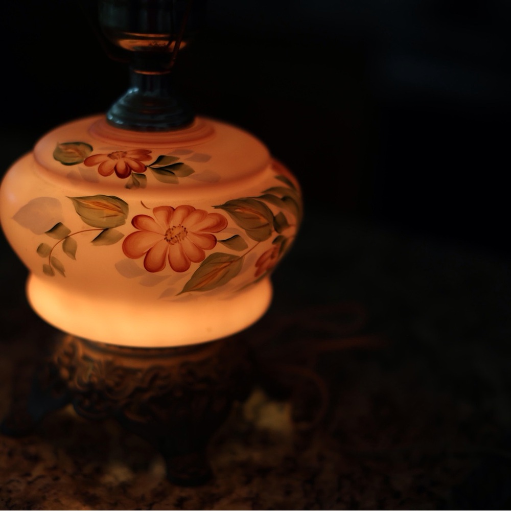 Rare GWTW Vintage parlor hurricane lamp. - Picture 10 of 16